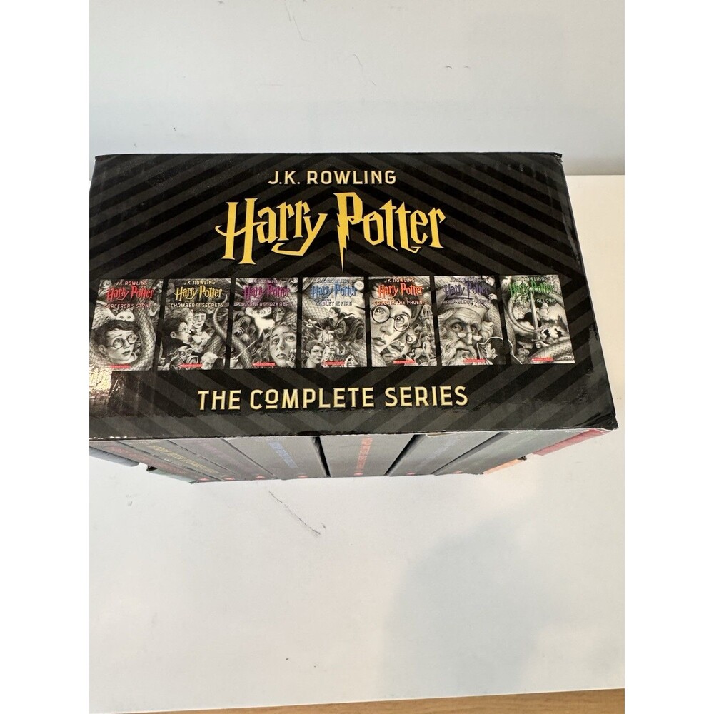 Harry Potter Paperback Box Set – Books 1–7 Complete Collection, Wizarding Series